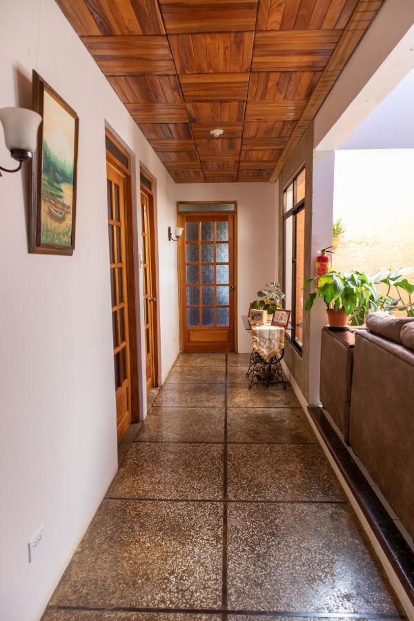 Hostel Bouganvilia Bed And Breakfast San Ramón Zewnętrze zdjęcie