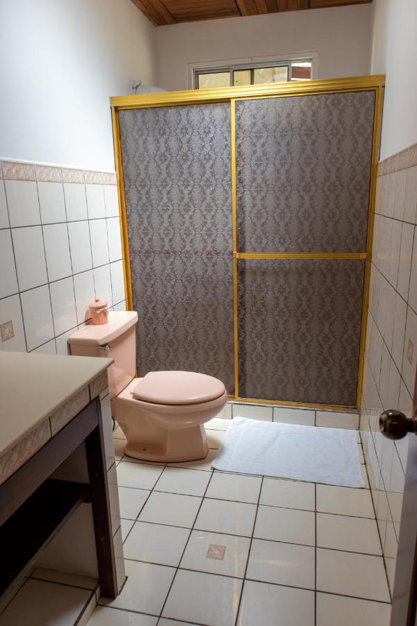 Hostel Bouganvilia Bed And Breakfast San Ramón Zewnętrze zdjęcie