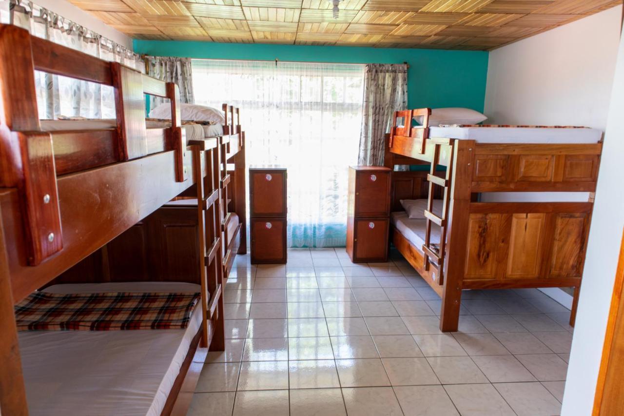 Hostel Bouganvilia Bed And Breakfast San Ramón Zewnętrze zdjęcie